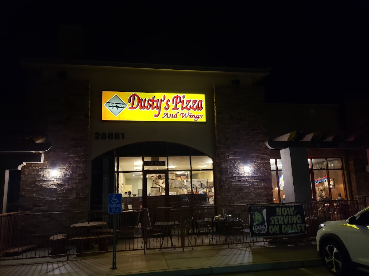 Dusty's Pizza and Wings